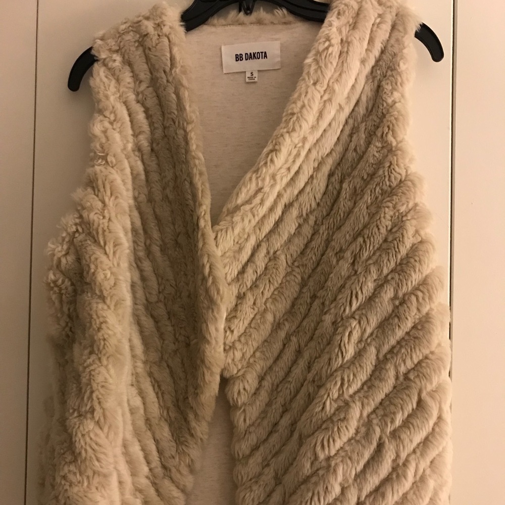 BB Dakota Cream Faux Fur Vest